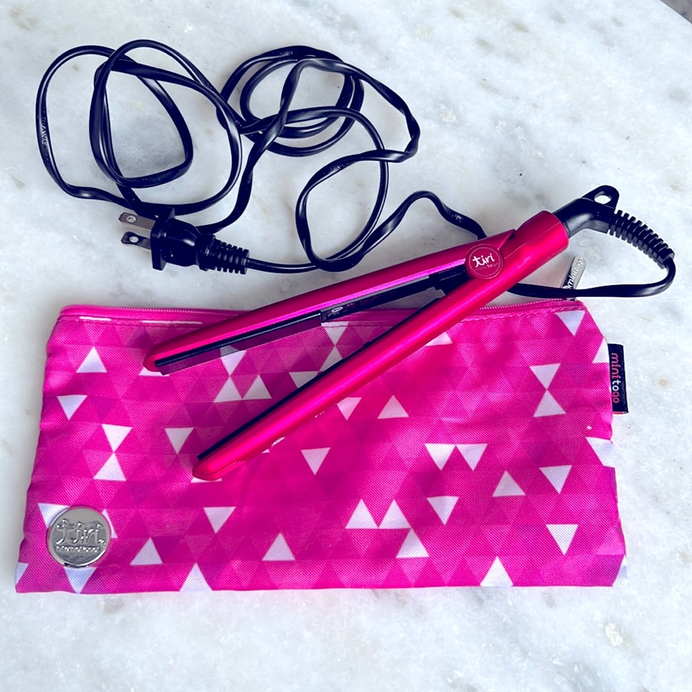 Tiri International Mini Travel flat Iron